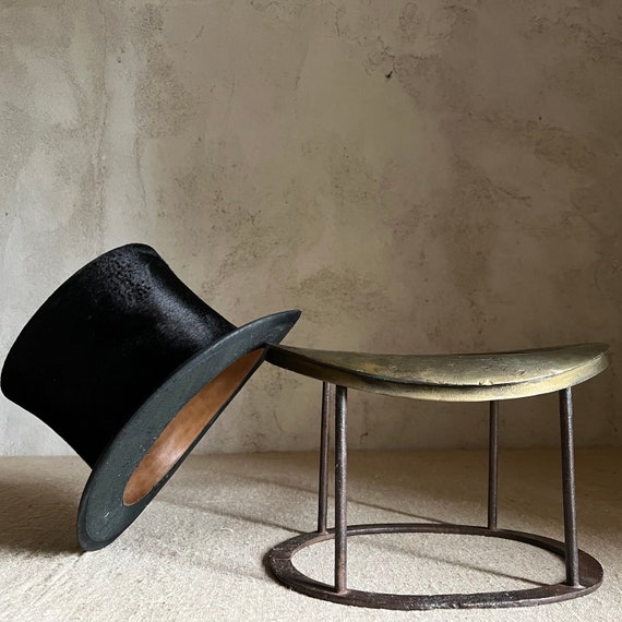 French hat maker hotsell
