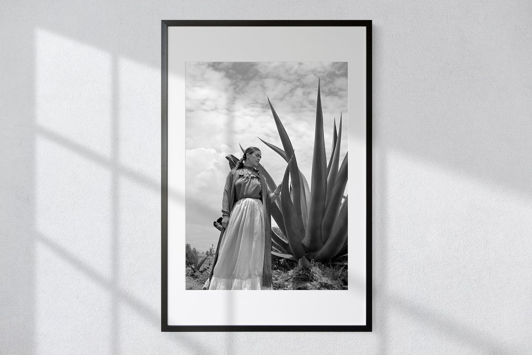 Mexican Icon: Frida Kahlo With Agave Plant - Vintage Black & White  Photography Print - Etsy
