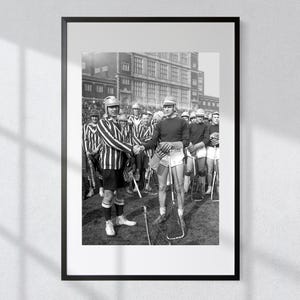 Lacrosse Players: Vor dem Spiel - Vintage Schwarz & Weiß Fotografie Druck
