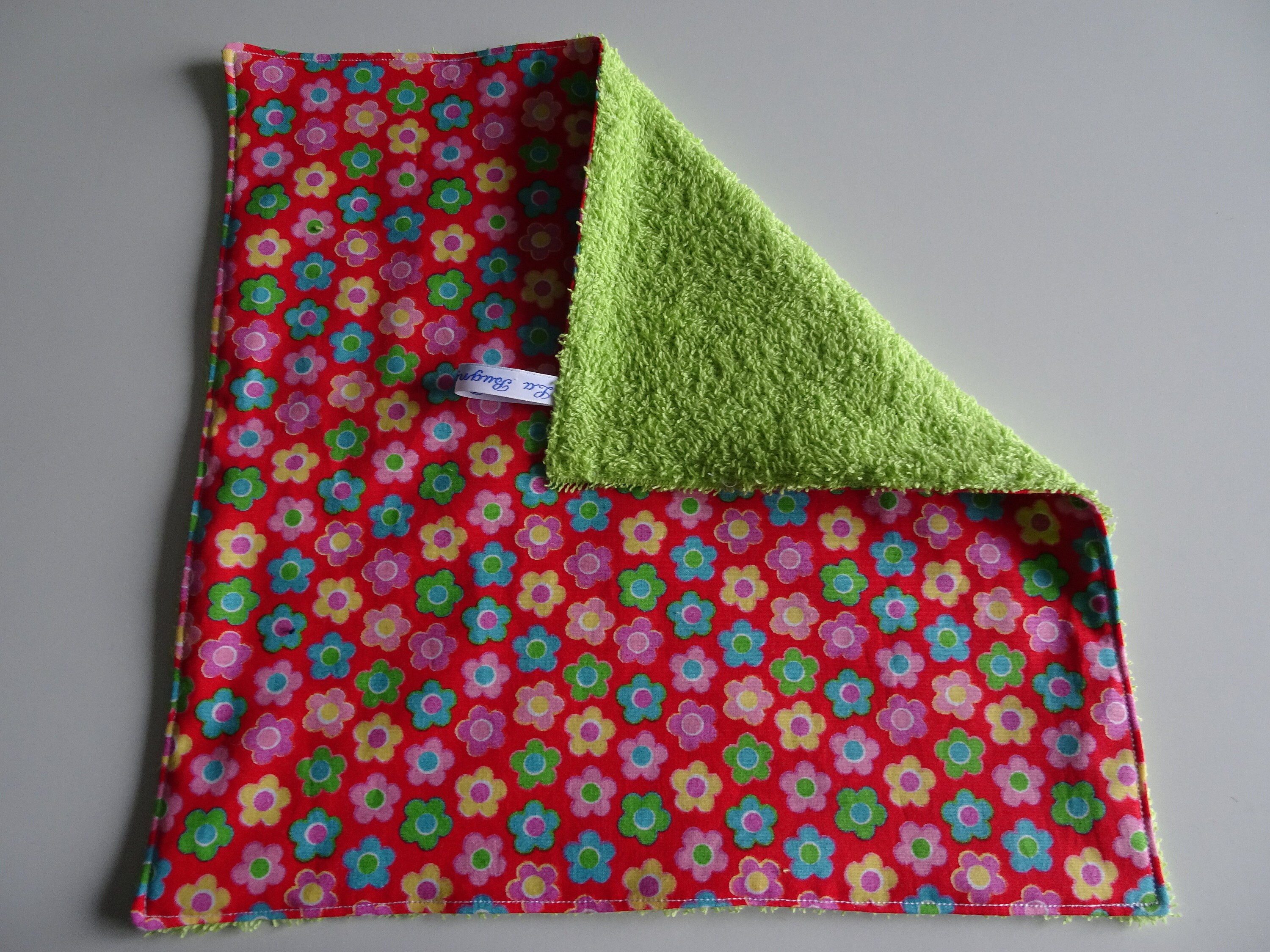 Serviette de Table Éponge Enfant Rouge Motifs Fleurs