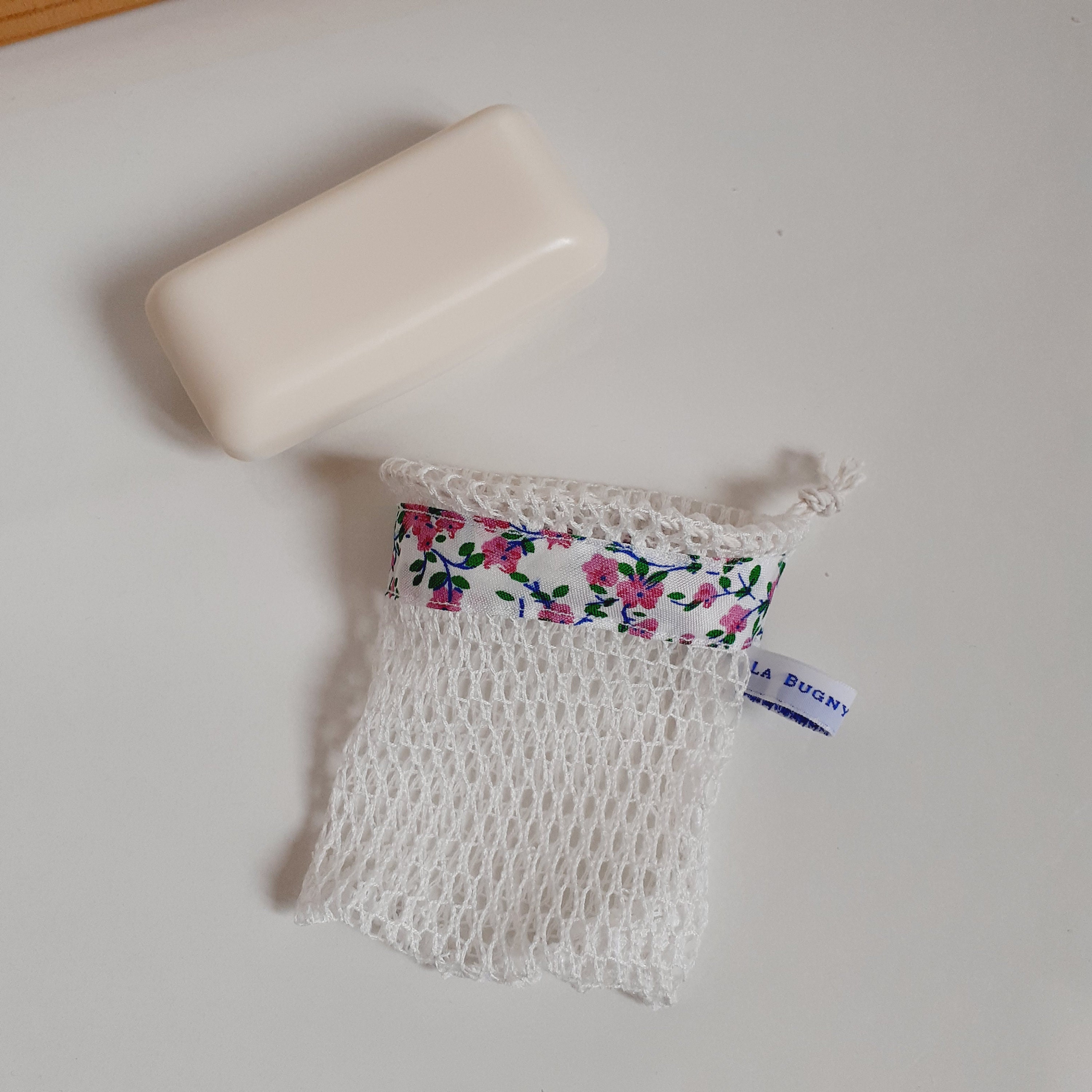 Filet Porte Savons Fleurs Violettes