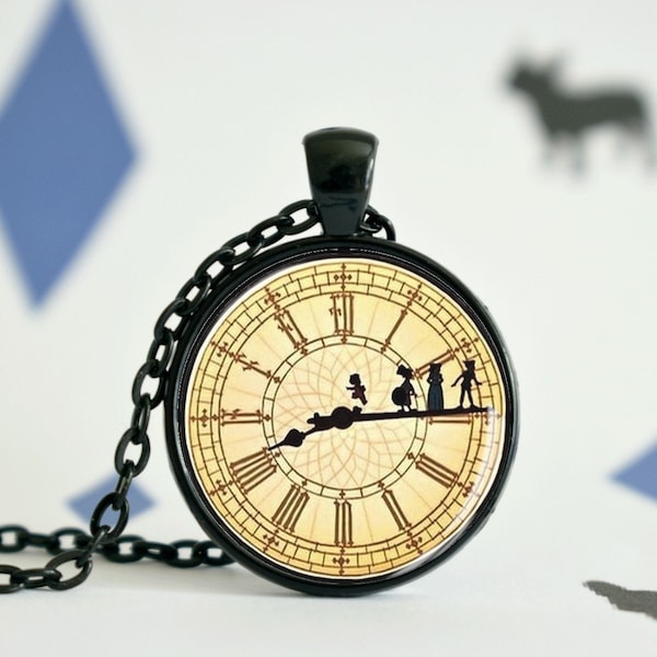 Peter O' Clock - Collier - Pendentif rond - Cabochon verre - Peter Pan - Big Ben - Jaune - Minimaliste - Cadeau bijou Disney