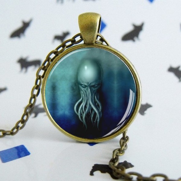 Cthulhu - Collier pendentif rond - Cabochon en verre - H P Lovecraft - Poulpe - Cadeau geek - Etsy bijou - Victorien - Fantasy - Horreur