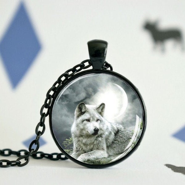 Loup blanc - Collier pendentif rond - Cabochon en verre - Animal Totem - Pleine lune - Sorcière - Wicca - Halloween