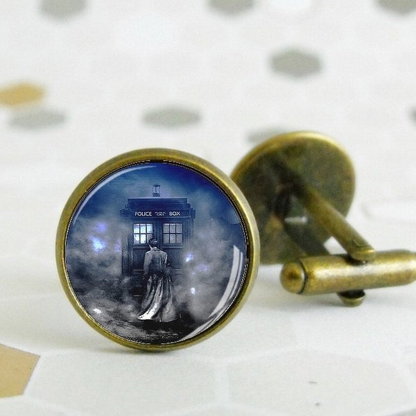 Time Lord - Dr. Who - Cufflinks -  - Glass cabochon - Special wedding gift - Geek gift - Male jewelry - Present for him
