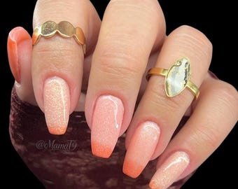 Coral Sands. Light coral to dark coral thermal. Orange thermal dip. thermal nail dip powder.