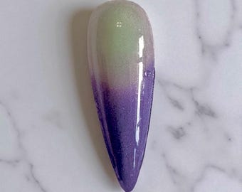 Santa Rita Cactus. Green Thermal nail dip. Green to purple thermal nail dip. Thermal glitter dip. Green to purple thermal dip.