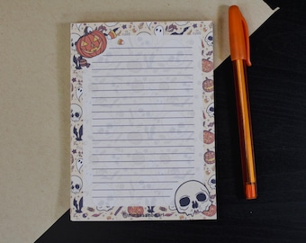 Handgemaakt, met spookachtig seizoen gevoerd notitieblok | 4,25 x 5,5 inch | 50 vellen scheurbaar | Halloween-briefpapier