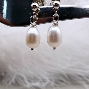 Silver Pearl Stud Earrings, White Pearl Earrings, Silver Stud Earrings, Pearl Drop Earrings, Gift For Her, Wedding Earrings, Real Pearls