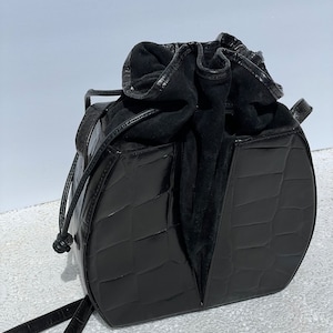 Vintage ‘80s Croc Embossed Leather and Suede Bucket Drawstring Crossbody Purse Handbag