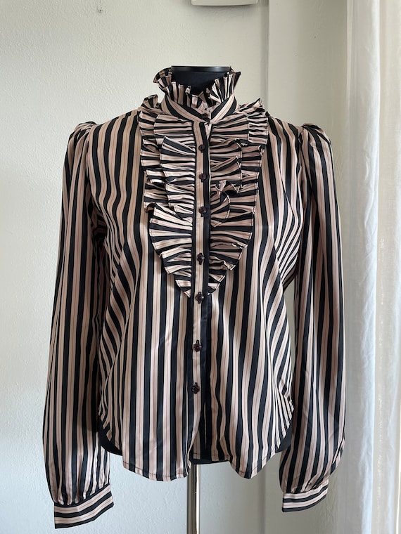 Vintage Contempo Casuals Striped Ruffle front Vic… - image 1