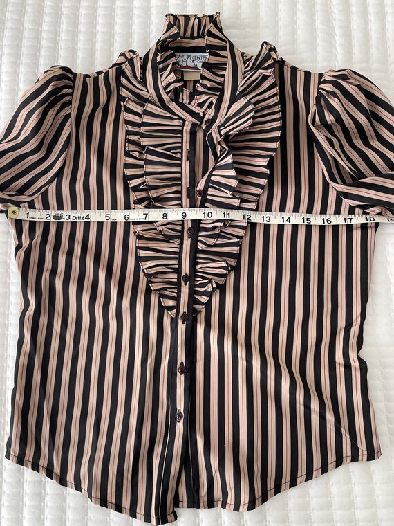 Vintage Contempo Casuals Striped Ruffle front Vic… - image 7