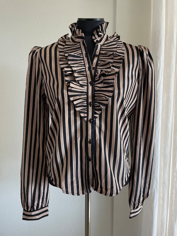 Vintage Contempo Casuals Striped Ruffle front Vic… - image 2