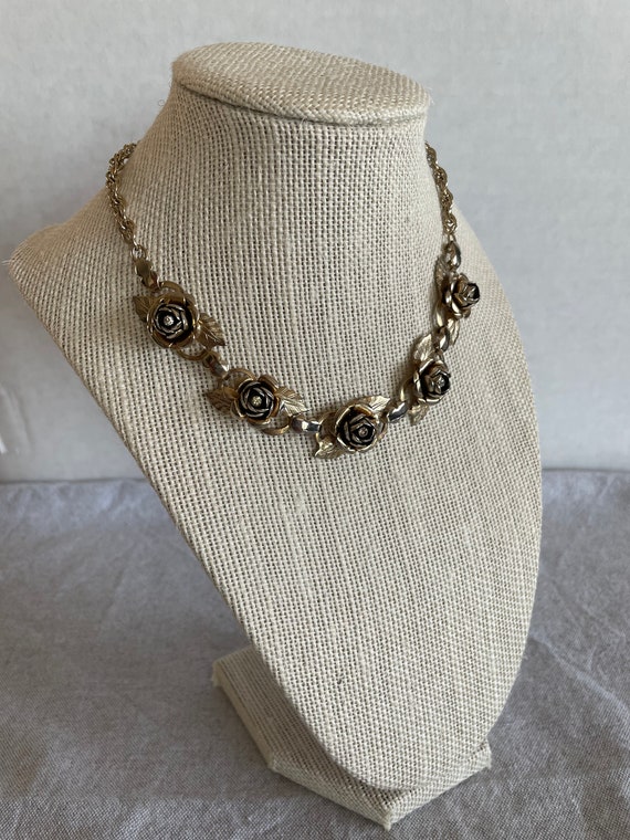 Vintage 1960’s Gold Tone  Rose Garland Necklace - image 2