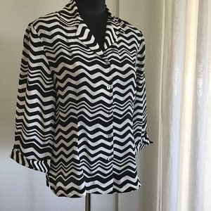 Vintage Black and White Zig Zag Graphic Print Silk Blouse