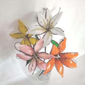 Lily - Multi-dimensional stained glass art