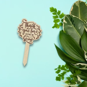 Archivo de corte SVG para Glowforge o CNC /1 Apreciación del maestro Marcadores de plantas/estacas "Gracias por ayudarme a crecer" / Archivo SVG /