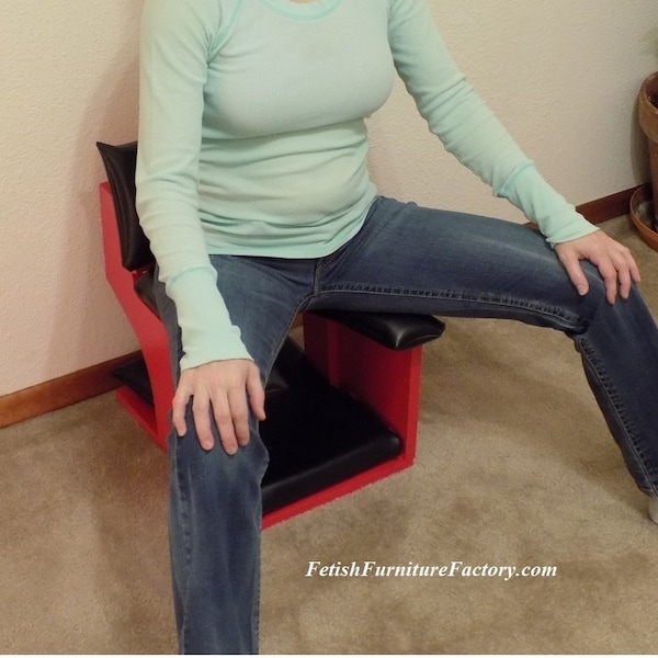 Mature : Chaise de plaisir oral FemDom. Chaises Queening, boîte d'étouffement. Siège Rim, chaise Face Sit, meubles BDSM, instructions à faire soi-même.