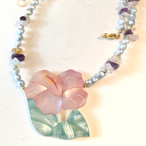 tropical pink flower abalone shell necklace blue pearls amethyst and quartz nuggets designer signed Lee Sands 20 inches