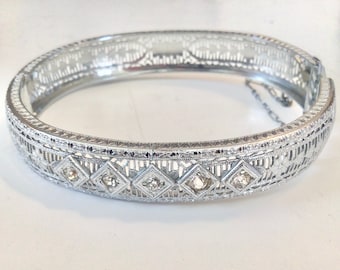 Antique Art Deco rhodium filagree bangle bracelet hinged bangle with rhinestones & safety chain