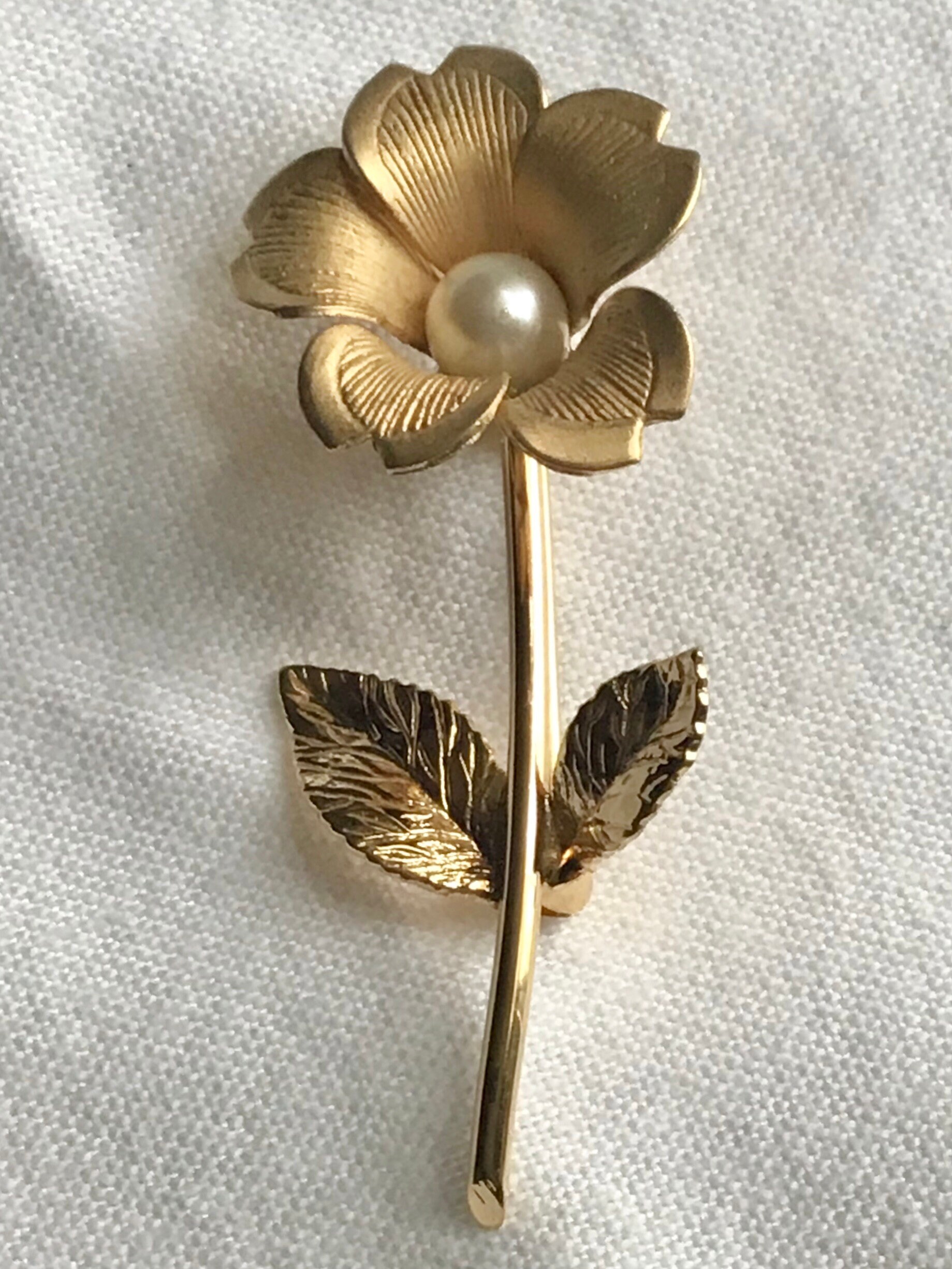 Vintage Danecraft pearl gold filled wedding flower brooch | Etsy
