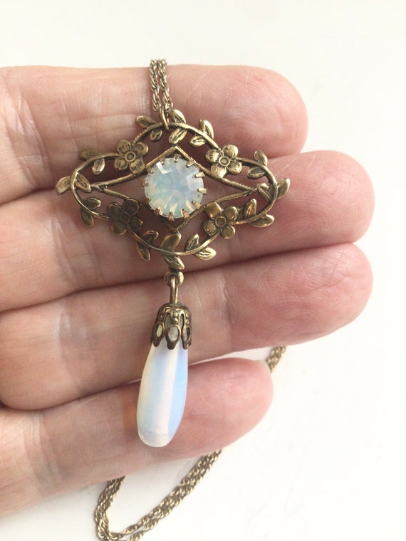 Vintage opalescent teardrop necklace Art Deco Dow… - image 1