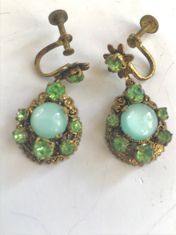 Vintage 1930’s Lime green Czechoslovakia screw bac