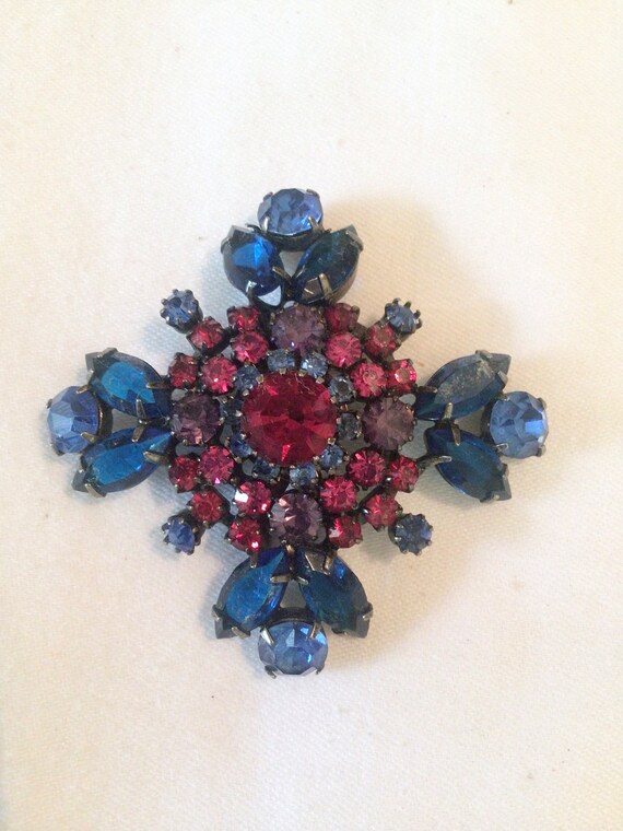 Vintage Colorful costume jewelry brooch jeweled M… - image 4