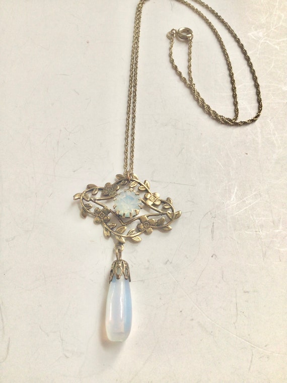 Vintage opalescent teardrop necklace Art Deco Dow… - image 3