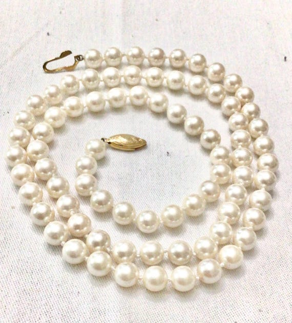 Vintage Majorica Style Pearl Necklace: Hand Knotted Opera Length