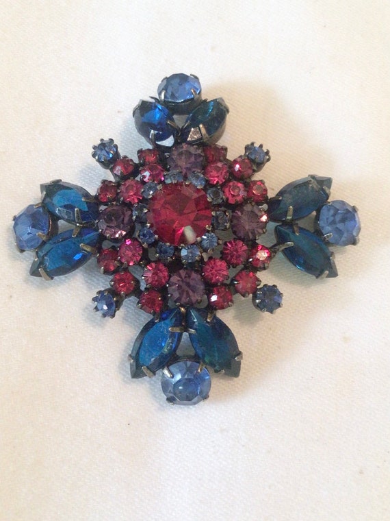 Vintage Colorful costume jewelry brooch jeweled M… - image 3