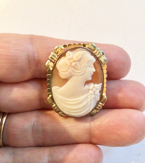 Antique Victorian cameo brooch carved Greek godde… - image 2