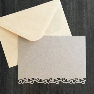 En blanco Nota tarjeta hecha a mano gracias tarjeta hiedra había troquelado tarjetas. Juego de tarjetas Kraft. Tarjeta de lujo. Regalo de las damas de honor agradecimiento regalo boda