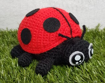 Luna the Ladybird Crochet Pattern | Bugurumi Amigurumi