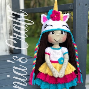 Modello all&#39;uncinetto per bambola Vicky: cappello, vestito e scarpe da unicorno (modello PDF) Eng/Esp