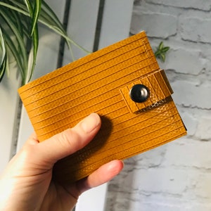 Cartera de manguera de bomberos, manguera de bomberos, cartera de manguera de bomberos reciclada, cartera reciclada, cartera para hombre, cartera de bombero, cartera vegana