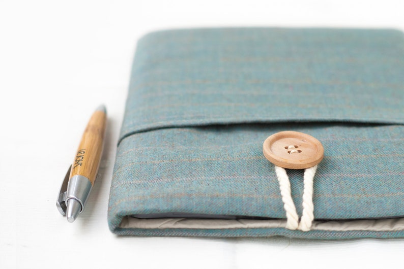 coraline loungefly wallet