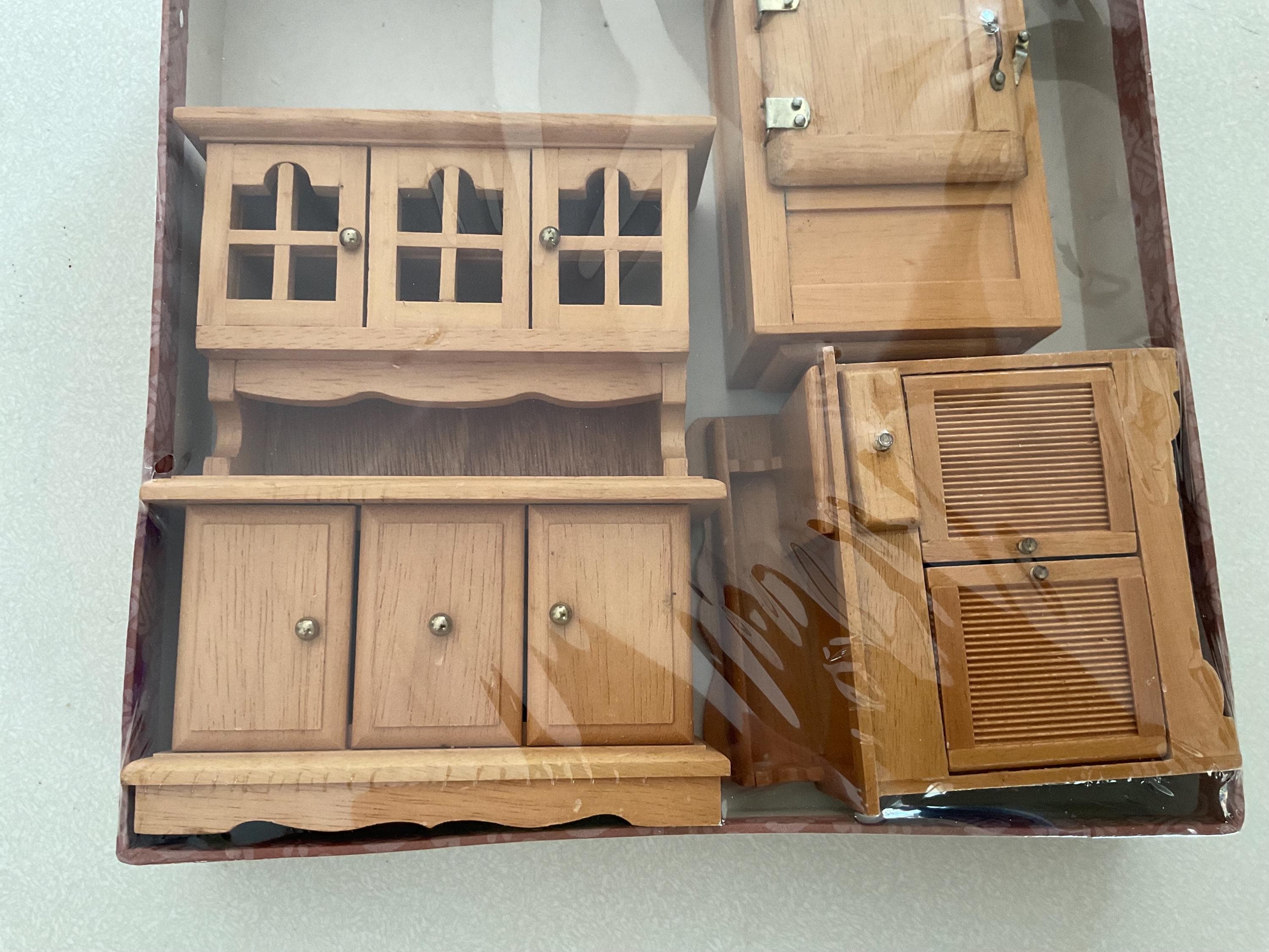 Doll House Furniture Set Vinatge