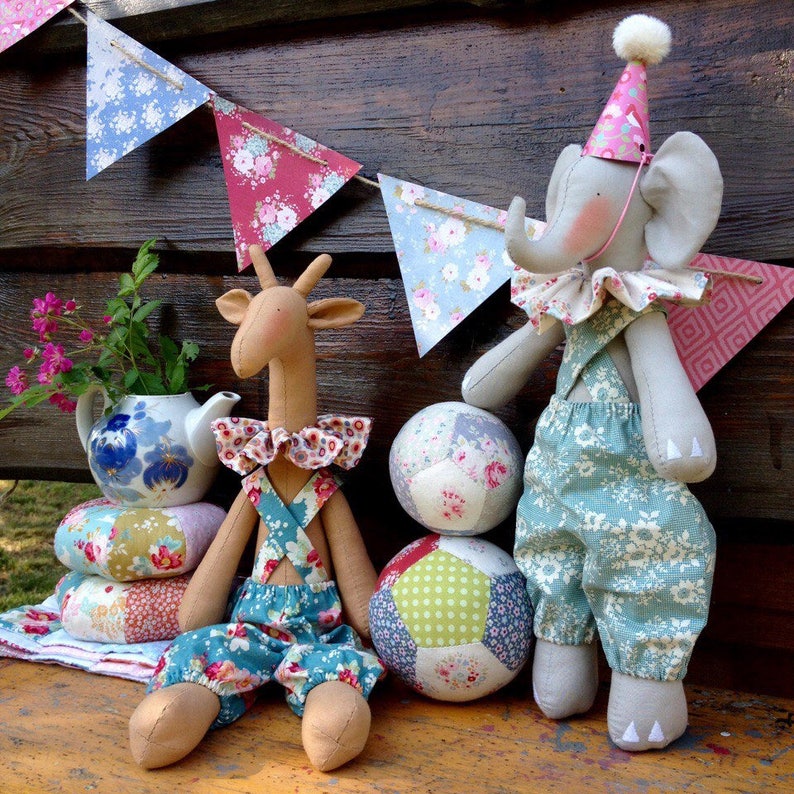 Tilda Giraffe Handmade Toy Textile girl Rag doll Textile animal Plush toy gift for children Giraffe toy Stuffed animals boyfriend girlfriend