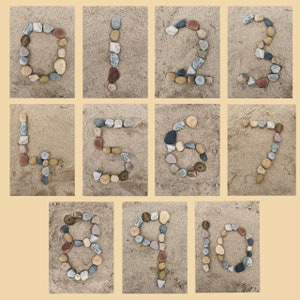 Carte con numeri naturali, spiaggia e pietra arenaria, 0-10, risorsa EYFS stampabile, ispirata a Montessori Reggio, numeri estivi delle risorse naturali