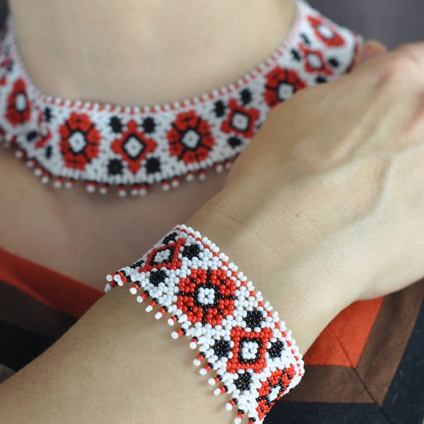 Ukrainian Beaded jewelry set Slavic ethnic style jewelry Necklace collar and cuff bracelet