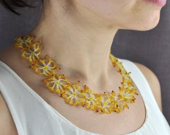 Collar de cuentas Floral hecho de Rocailles Checas