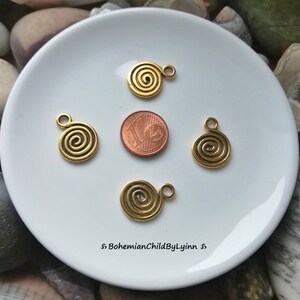 6x Spiral Anhänger 18mm x 13,5mm Schmuckherstellung Makramee Zubehör Schmuck Anhänger Boho Metallanhänger Wirbel Antikgold Bild 4