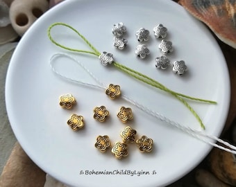 8x/ 16x Flat Round Floral Beads 7mm x 2.5mm ~ Jewellery Making • Macrame Accessories • D.I.Y. Dreadwraps • Boho • Antique Gold • Silver
