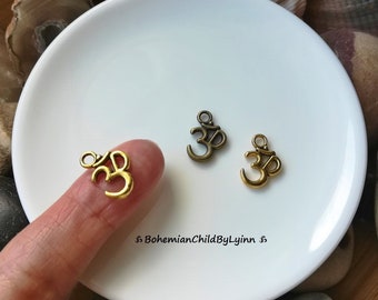 4x/ 8x OM Symbol Jewellery Charms 16 x 11 x 2mm ~ Jewellery Making • Macrame Accessories • Spiritual • Yoga • Buddhism • Old Gold • Bronze