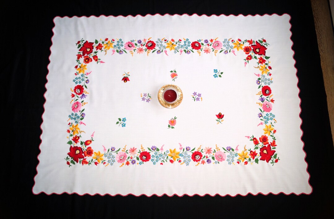Hungarian Kalocsa Tablecloth 116/ 84 Cm, Machine Embroidered Home Decor