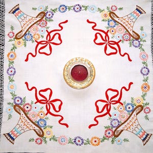 Hongaars vintage tafelkleed 58/56 cm, met de hand geborduurd interieur, Hongaars volkstafelkleed cadeau, kleurrijk borduurwerk, tafeldecor met bloemen
