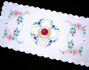 ハンガリーカロツァ刺繍パターン: 花柄テーブルクロス (82 x 32 cm