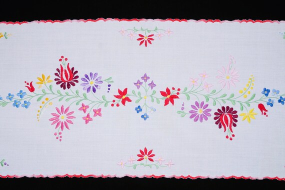 ハンガリーのカロチャテーブルランナー73/33 cm、刺繍入りホーム