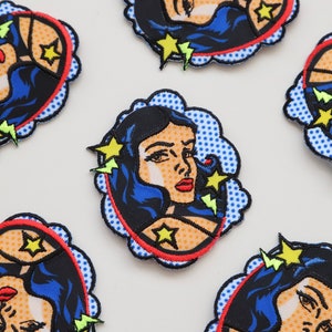 Pop Art Iron On Badges / Motif / Patchs Print with Embroidery Visage, Baskets, OMG, WOW, Voiture, TV, Stiletto Cameo